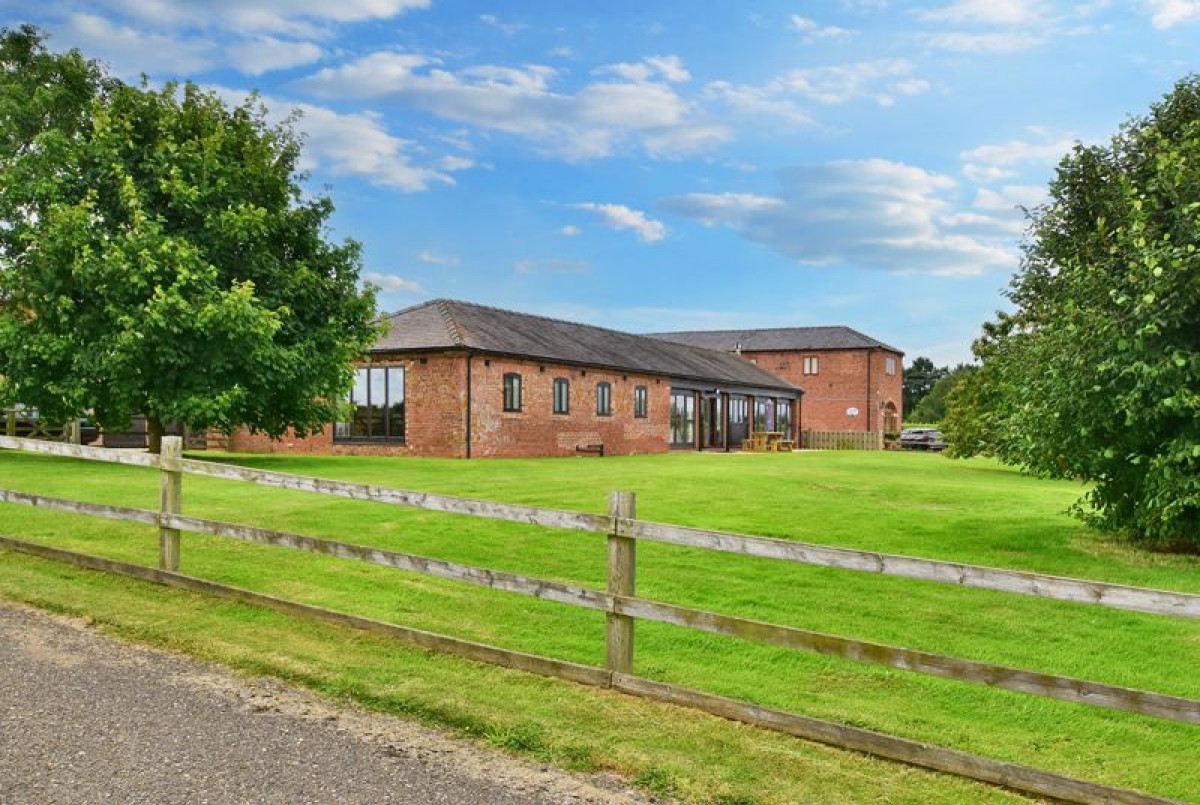 Images for Blackthorn Barn, Dairy Farm, Blankney, Lincoln