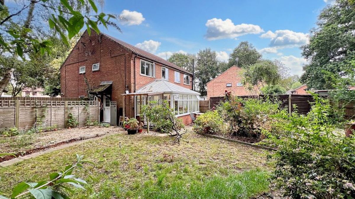 Images for Locking Close, Doddington Park, Lincoln