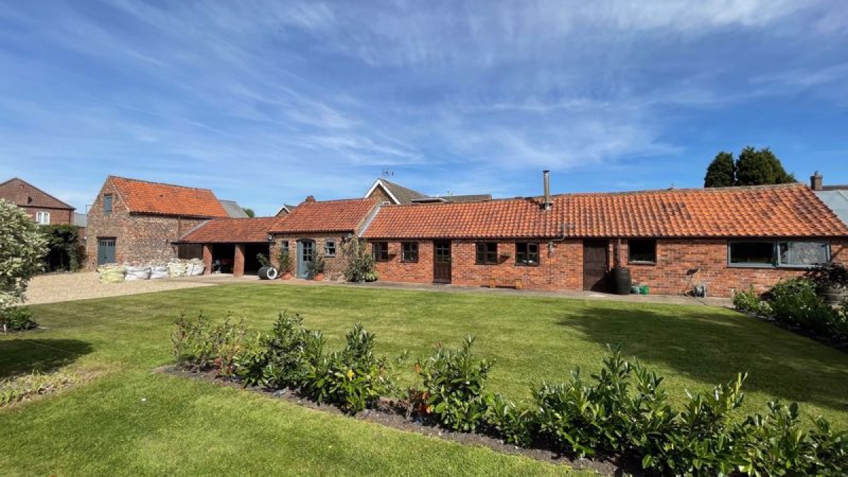 Images for The Old Granary Barn, High Street, Scotter