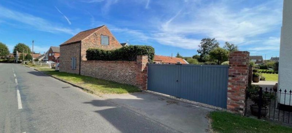 Images for The Old Granary Barn, High Street, Scotter