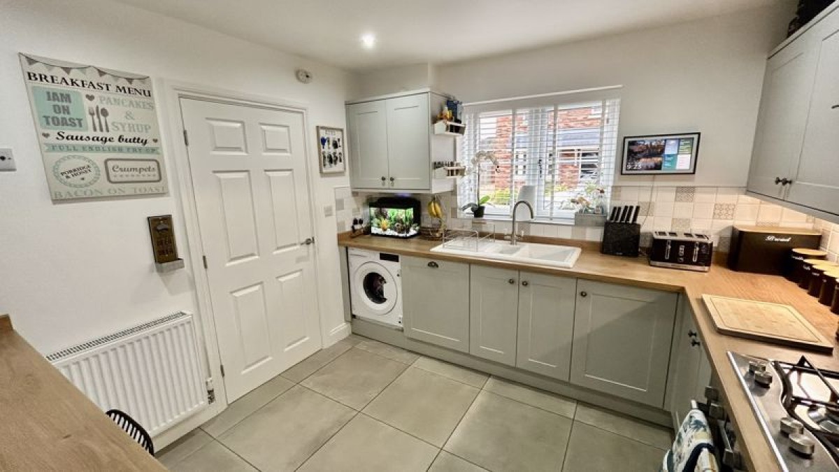 Images for Meadowfield Close, Lincoln